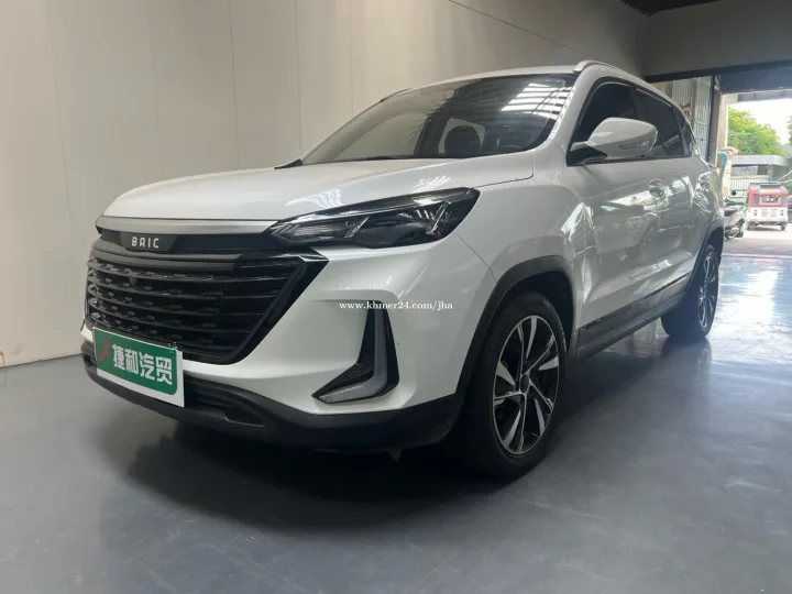BAIC X3