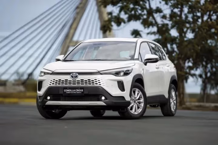 Toyota Corolla Cross Hybrid Electric 2024