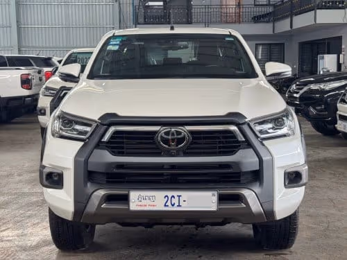 Toyota Hilux REVO 2026