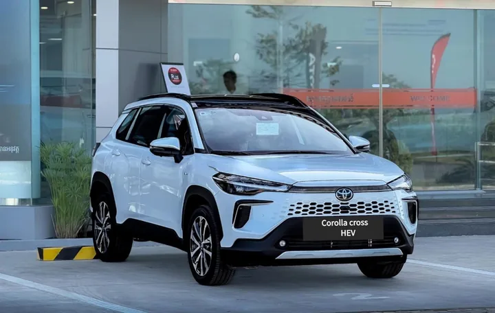 Toyota Corolla Cross Hybrid Electric 2026