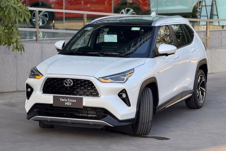 Toyota Yaris Cross Hybrid Electric 2026