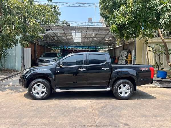 Isuzu D-MAX 2013