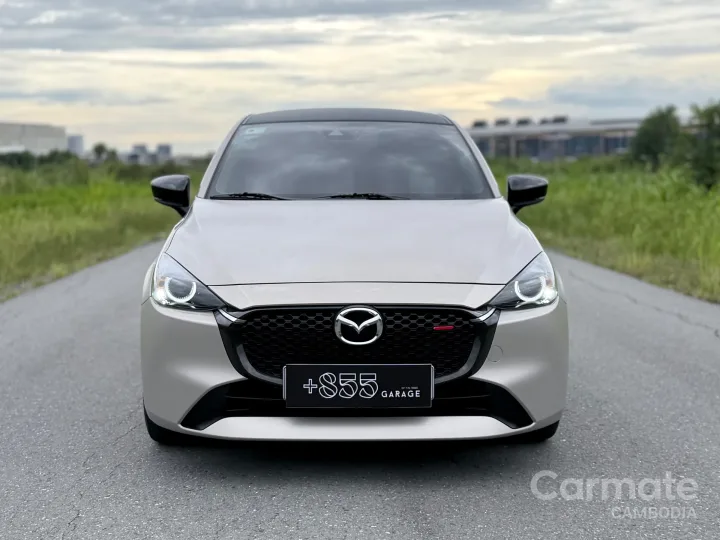 Mazda 2 Sedan