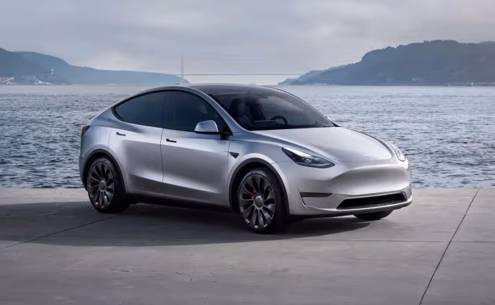 Tesla Model Y 2024