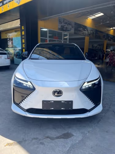 Lexus RZ 2023