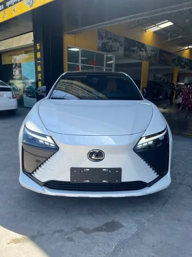 Lexus RZ