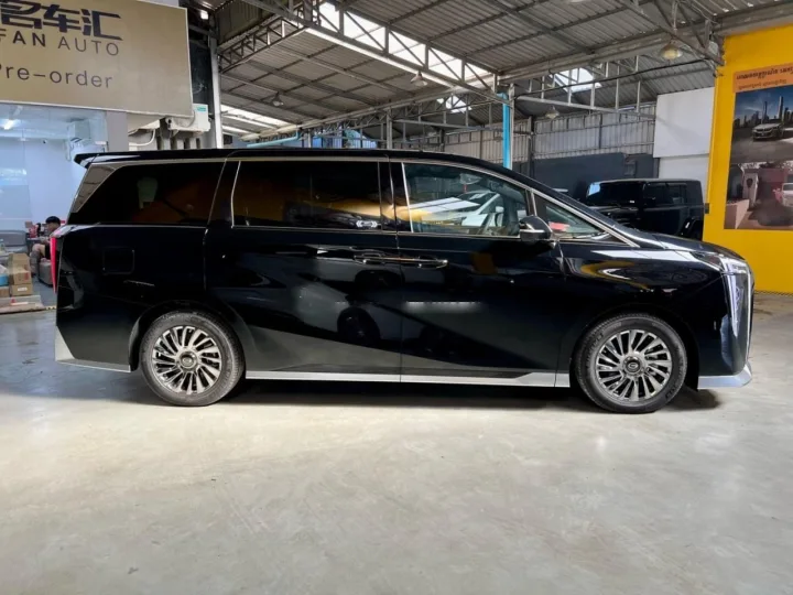 GAC Motor M8