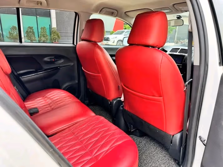 Toyota Sequoia 2012