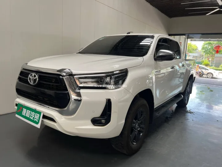 Toyota Hilux REVO
