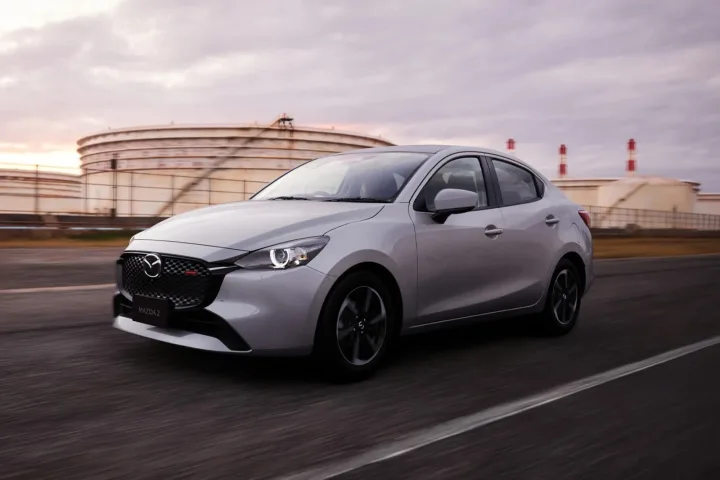 Mazda 2 Sedan