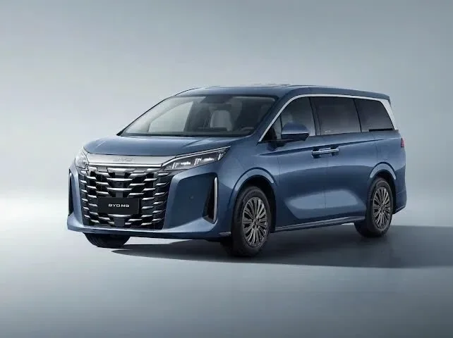 BYD M9