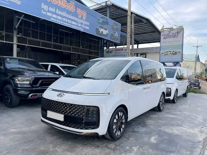 Hyundai Staria Lounge