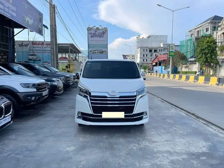 Toyota Granvia
