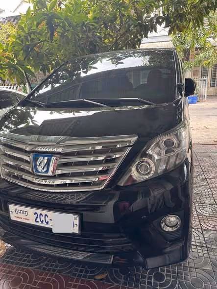 Toyota Alphard 2013