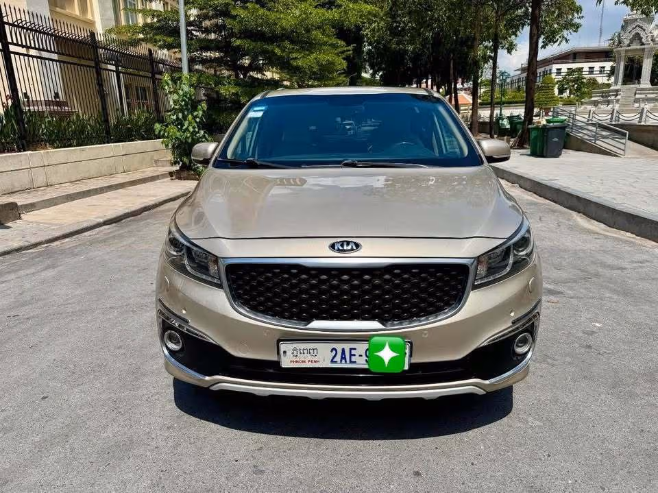 Kia Carnival 2015