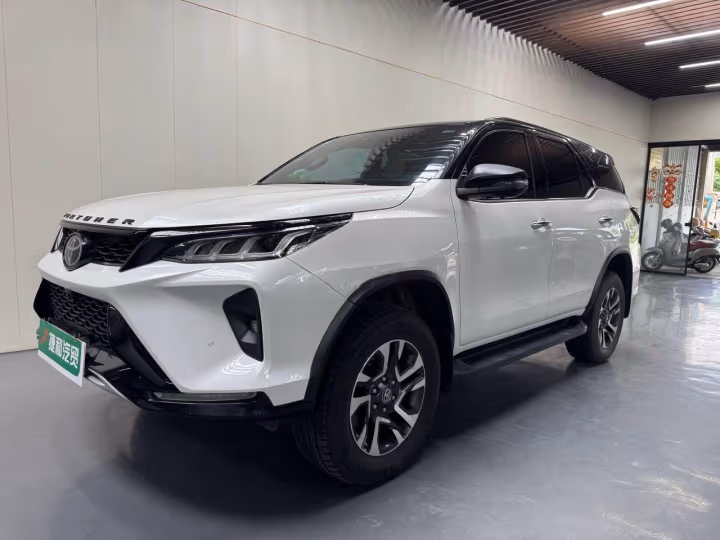 Toyota Fortuner 2024