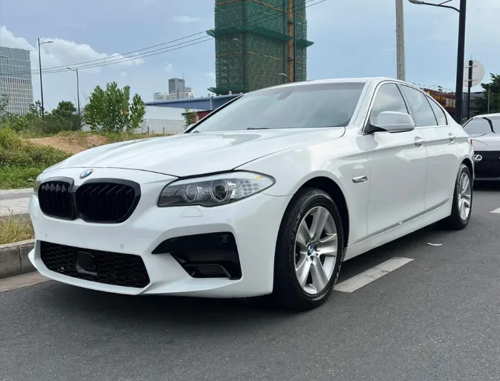 BMW 5 Series Sedan